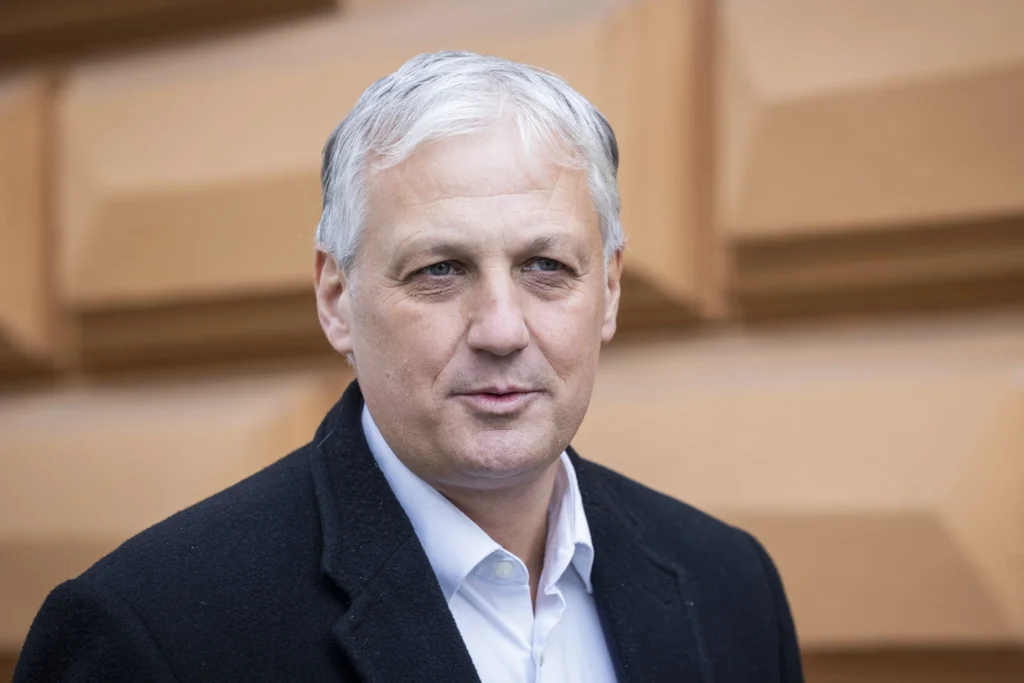 Primc lažno o referendumski kampanji proti očetom
