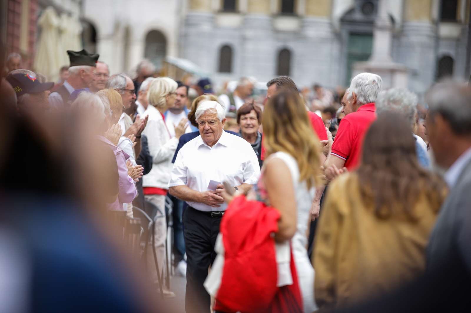 Milan Kučan poleg pokojnine prejema dodatek, ki ga je vpeljal zakon o zagotavljanju pogojev za opravljanje funkcije predsednika republike. Foto: Anže Malovrh/STA