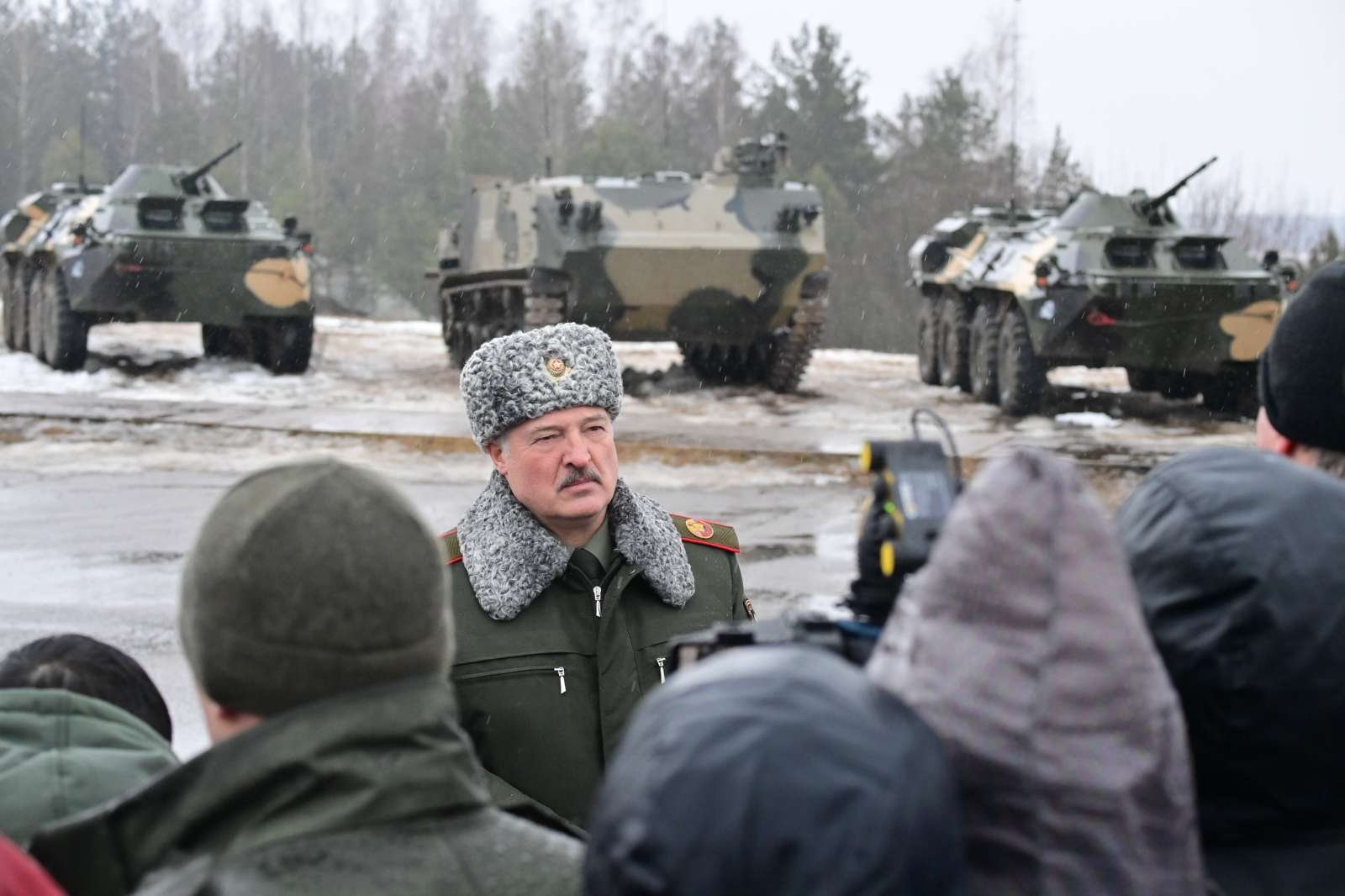 Beloruski medij Nexta je med prenosom protivladnih protestov po vnovični zmagi beloruskega predsednika Aleksandra Lukašenka leta 2020 razkril nasilje oblasti nad protestniki. Foto: Xinhua/STA