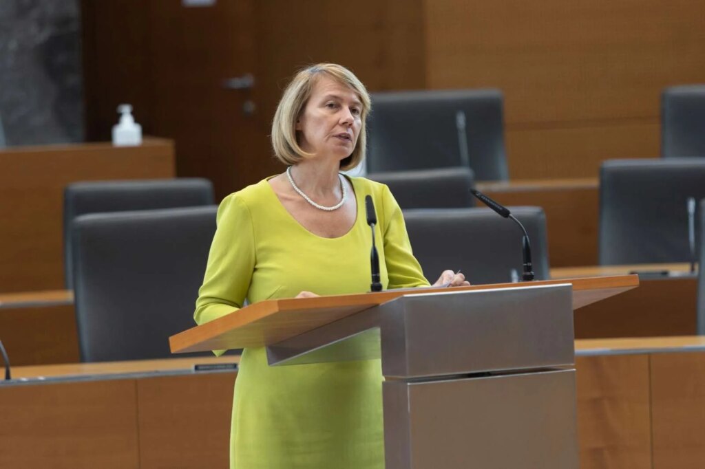 Poslanka SDS Alenka Jeraj. Foto: Katja Kodba/STA