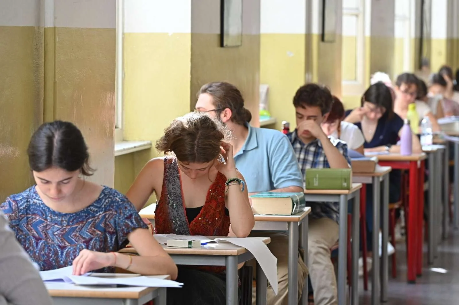 Slovenija je imela med državami EU po zadnjih podatkih Eurostata četrti najnižji delež mladih, ki šolanje opustijo, preden bi dosegli srednješolsko izobrazbo. Foto: ANSA/STA