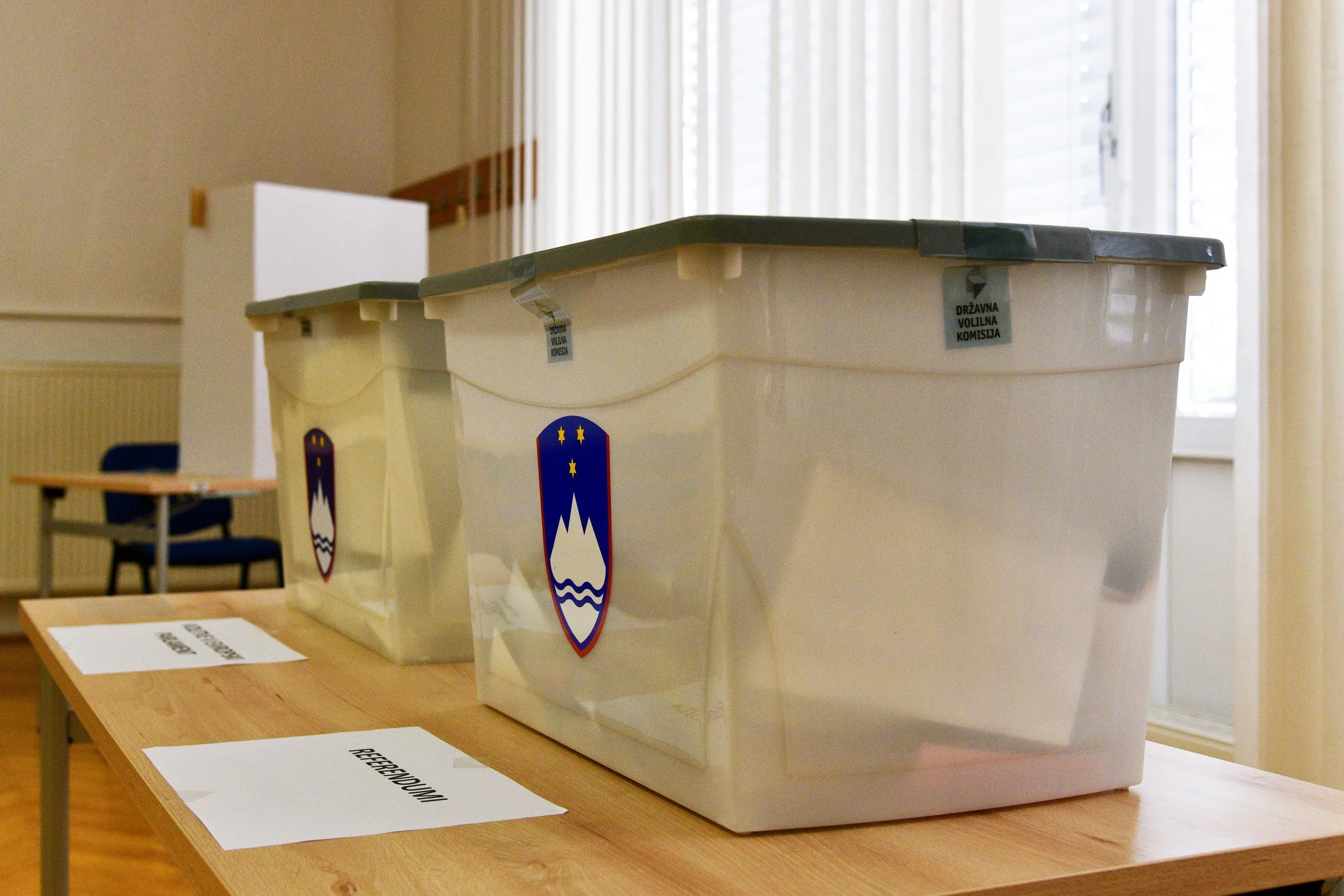Po zadnjih podatkih državne volilne komisije je na letošnjih volitvah v evropski parlament glasovalo 41,8 odstotka volilnih upravičencev, na prejšnjih četvero pa povprečno 27,54 odstotka. Foto: Božidar Kolar/STA