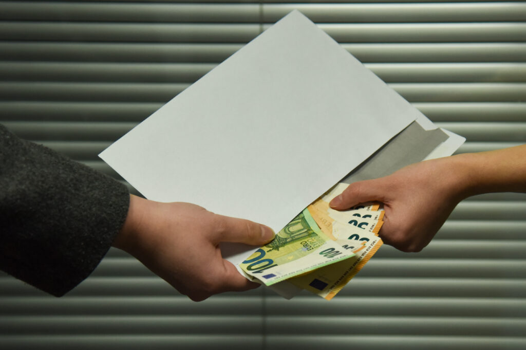 Image for Trditev o stopnji korupcije v Sloveniji na ravni EU neutemeljena
